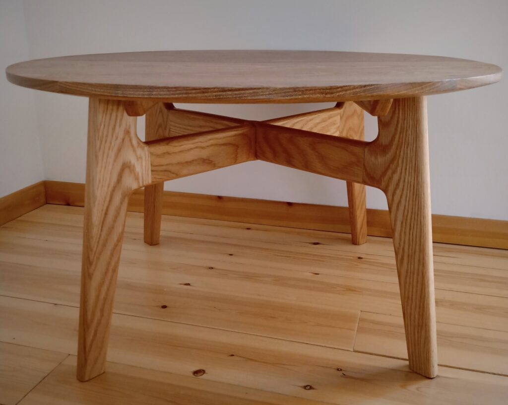 Round mid-century coffee table